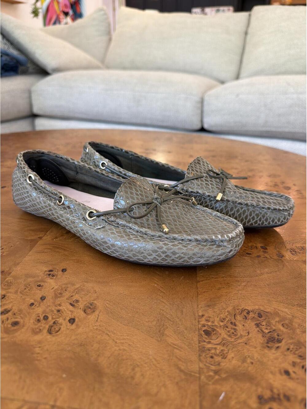 Isaac Mizrahi Gray Snakeskin-Embossed Leather Driving Loafers
